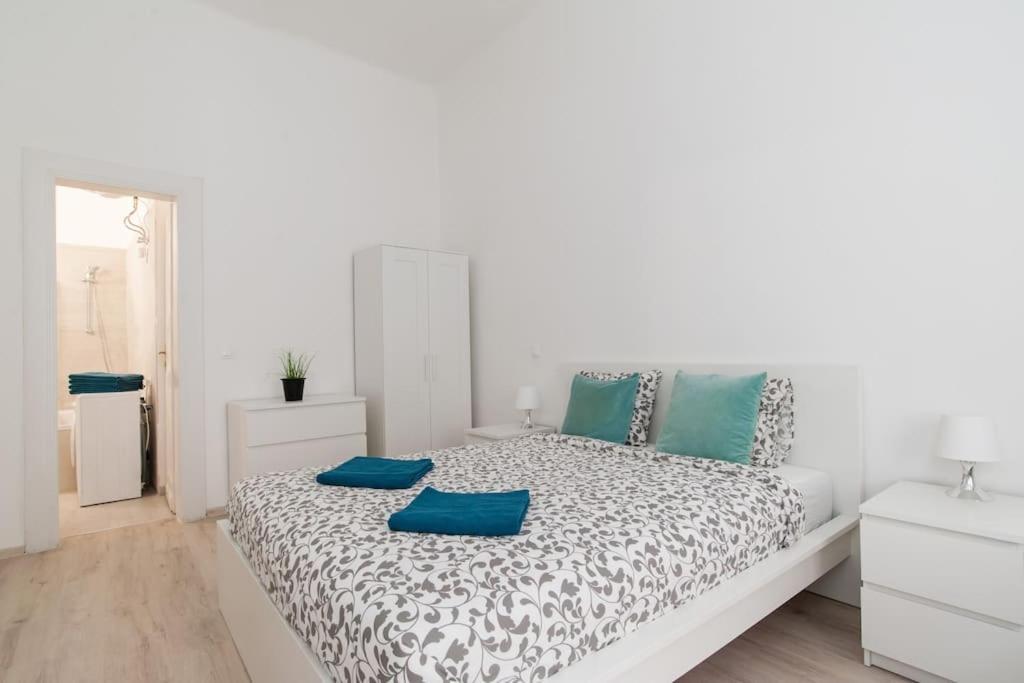New Ultra-central Design Apartman Budapest